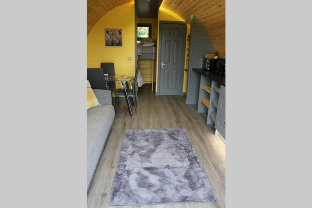 Villa Glampods Glamping Pod - Meet Highland Cows And Sheep Elgin Extérieur photo