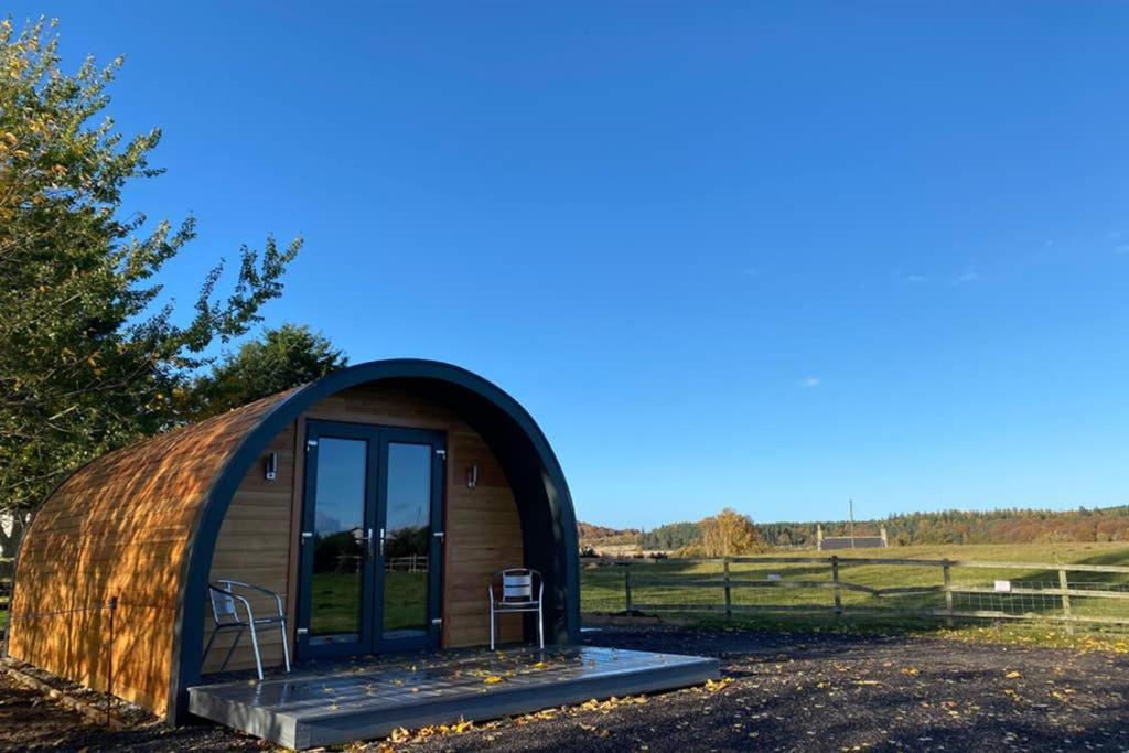 Villa Glampods Glamping Pod - Meet Highland Cows And Sheep Elgin Extérieur photo
