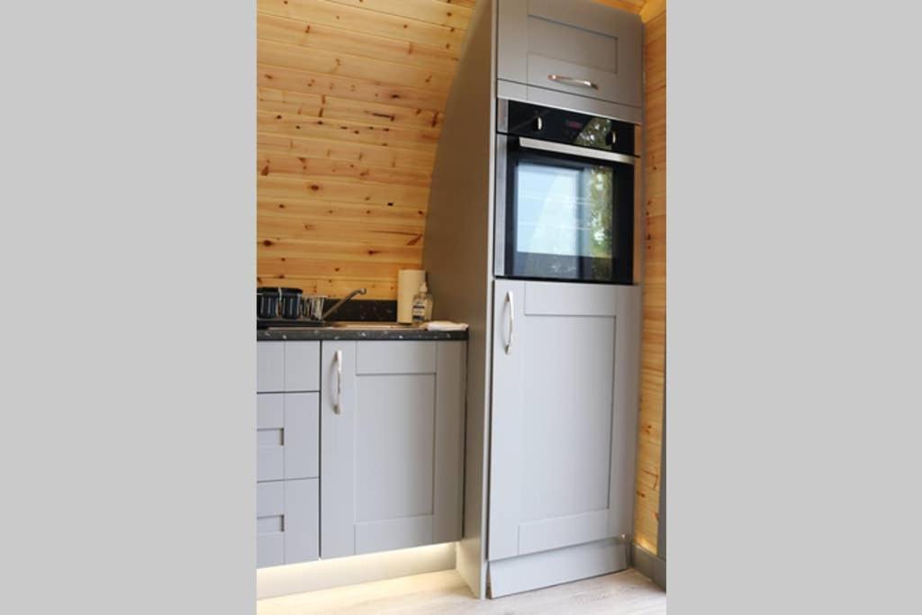 Villa Glampods Glamping Pod - Meet Highland Cows And Sheep Elgin Extérieur photo